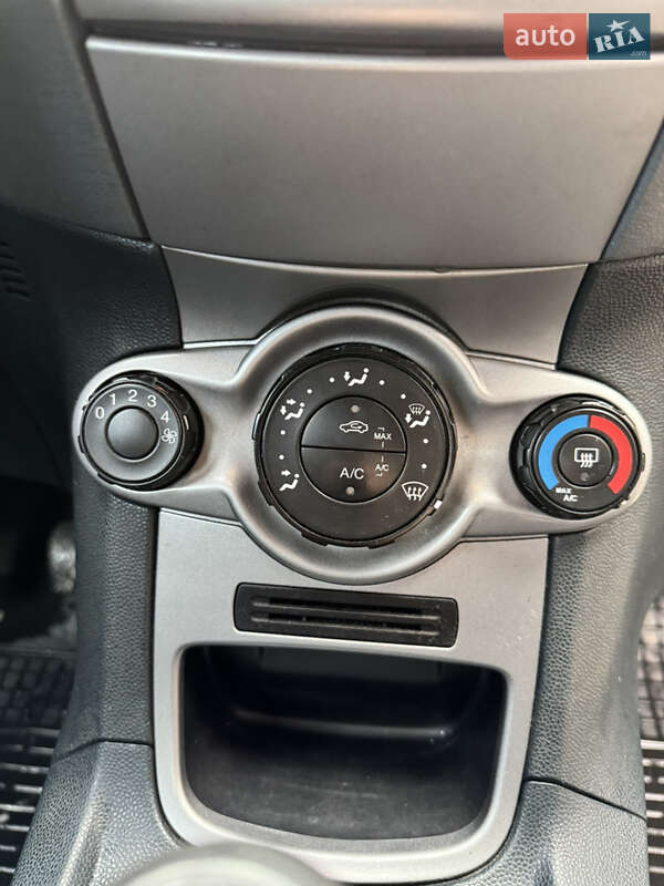 Хетчбек Ford Fiesta 2010 в Мукачевому