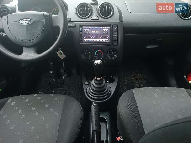 Хэтчбек Ford Fiesta 2004 в Одессе фото 7 Хэтчбек Ford Fiesta 2004 в Одессе