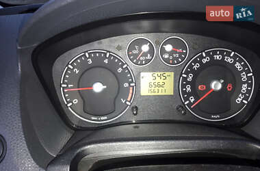 Хэтчбек Ford Fiesta 2006 в 