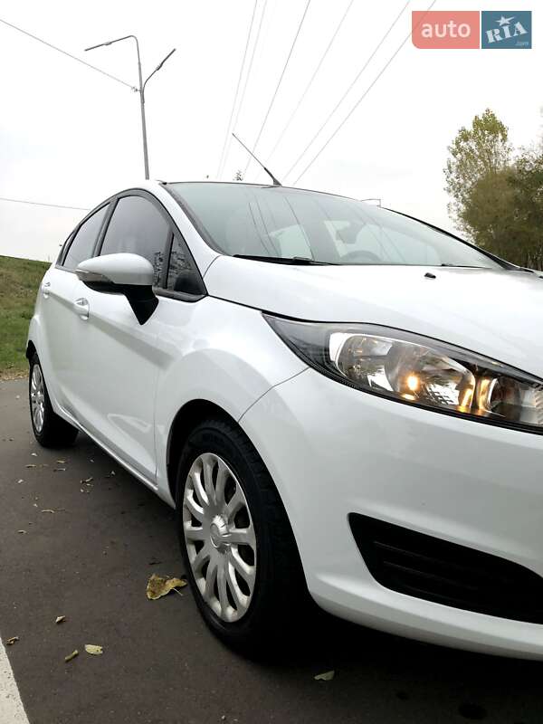 Хэтчбек Ford Fiesta 2013 в Киеве