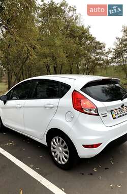 Хэтчбек Ford Fiesta 2013 в Киеве