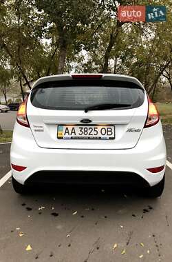 Хэтчбек Ford Fiesta 2013 в Киеве