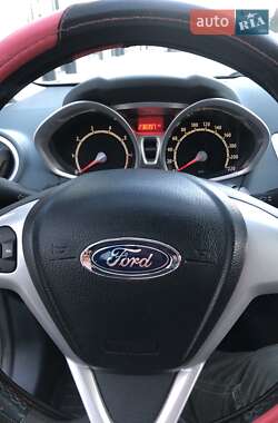 Хэтчбек Ford Fiesta 2010 в Ужгороде