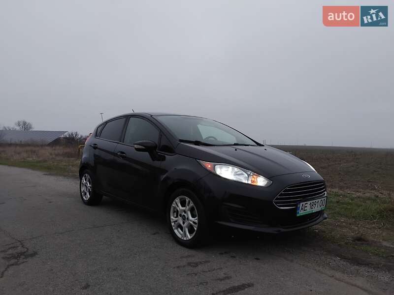 Хэтчбек Ford Fiesta 2014 в Никополе