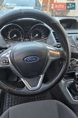 Седан Ford Fiesta 2014 в Запорожье