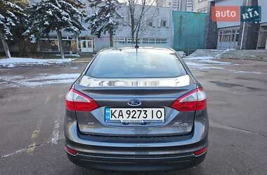 Седан Ford Fiesta 2016 в Киеве