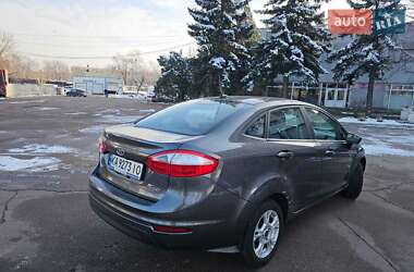 Седан Ford Fiesta 2016 в Киеве