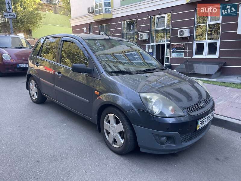 Хетчбек Ford Fiesta 2008 в Києві