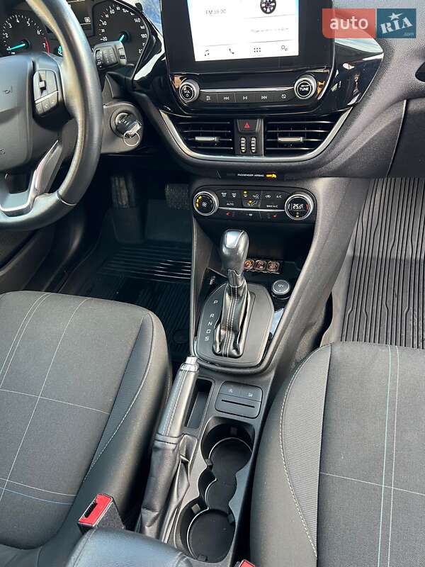 Хэтчбек Ford Fiesta 2017 в Тернополе фото 10 Хэтчбек Ford Fiesta 2017 в Тернополе