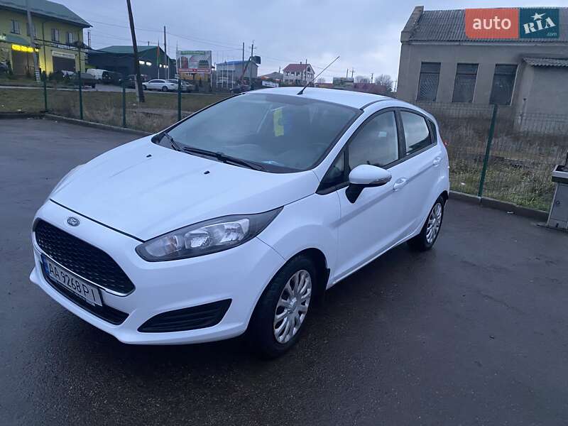 Хэтчбек Ford Fiesta 2016 в Первомайске