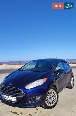 Хэтчбек Ford Fiesta 2016 в 