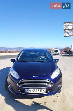 Хэтчбек Ford Fiesta 2016 в 