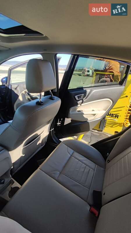 Хэтчбек Ford Fiesta 2016 в Одессе