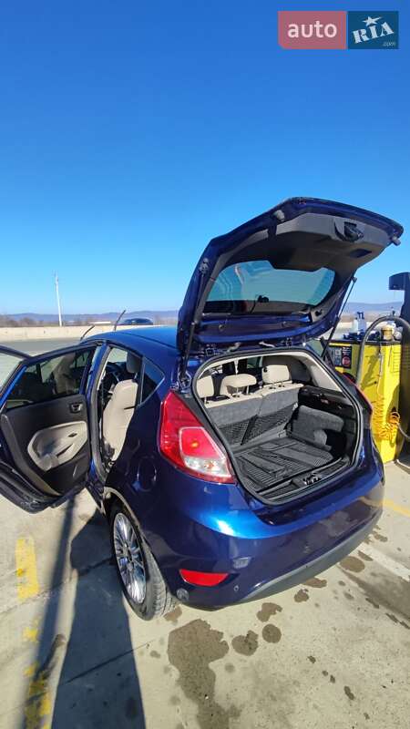 Хэтчбек Ford Fiesta 2016 в Одессе