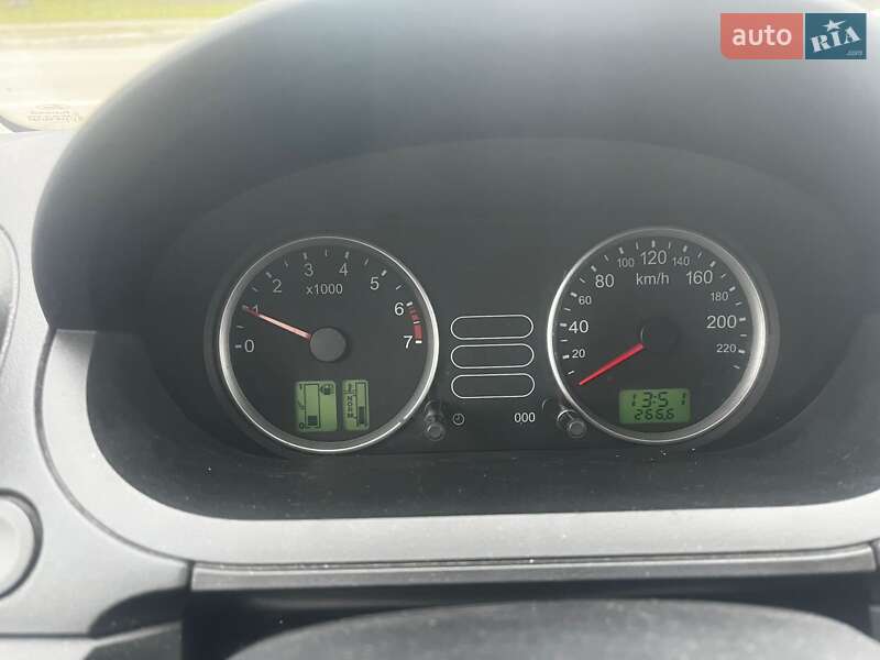 Хэтчбек Ford Fiesta 2004 в Киеве фото 8 Хэтчбек Ford Fiesta 2004 в Киеве