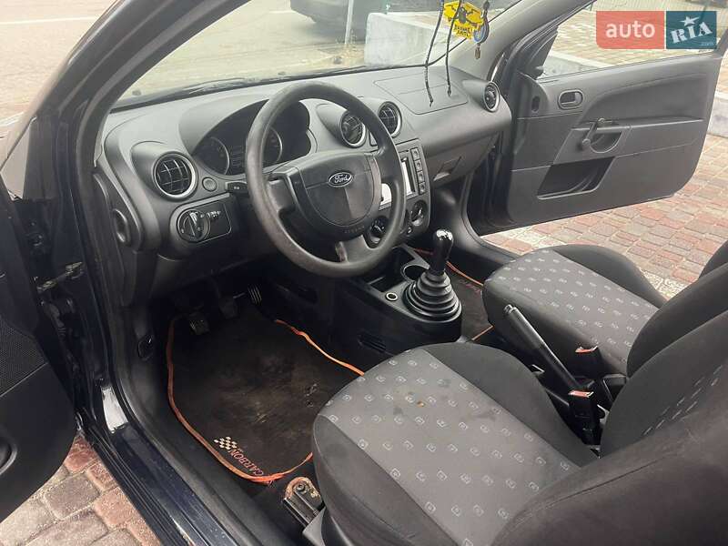 Хэтчбек Ford Fiesta 2004 в Киеве фото 13 Хэтчбек Ford Fiesta 2004 в Киеве