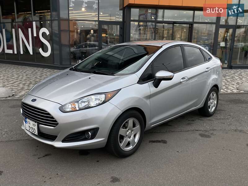 Седан Ford Fiesta 2015 в Києві