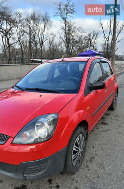 Хэтчбек Ford Fiesta 2007 в 