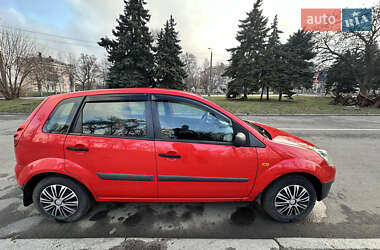 Хэтчбек Ford Fiesta 2007 в 