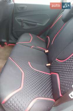 Хэтчбек Ford Fiesta 2010 в 