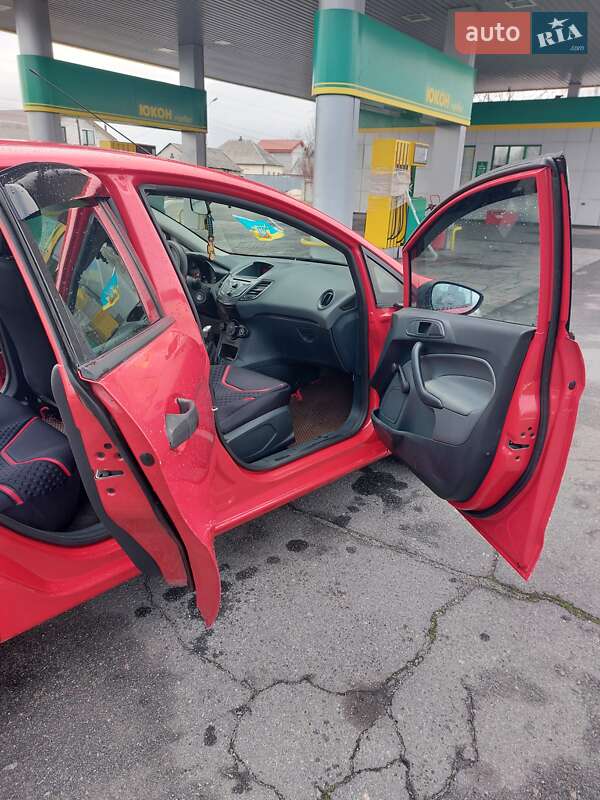 Хэтчбек Ford Fiesta 2010 в Днепре