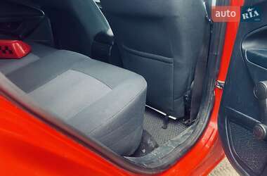 Хэтчбек Ford Fiesta 2012 в 