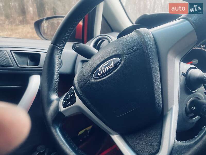 Хэтчбек Ford Fiesta 2012 в Горишних Плавнях