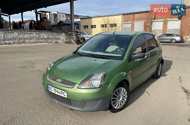 Хэтчбек Ford Fiesta 2006 в Львове