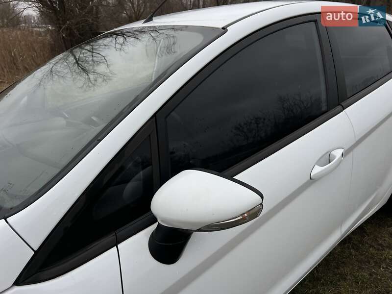 Хэтчбек Ford Fiesta 2011 в Володарке