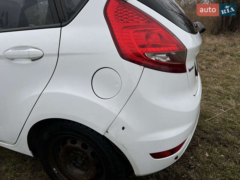 Хэтчбек Ford Fiesta 2011 в Володарке