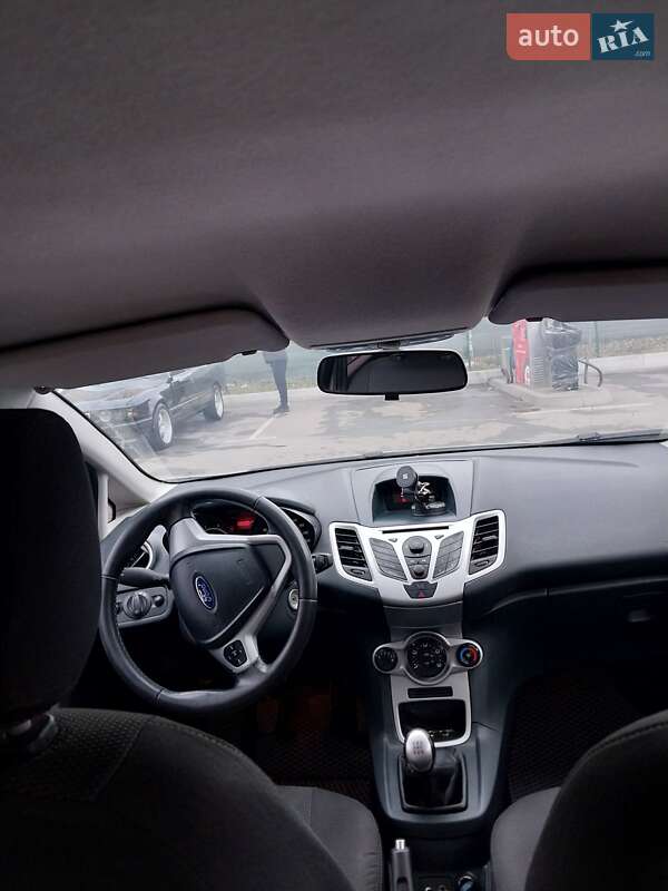 Хэтчбек Ford Fiesta 2012 в Киеве