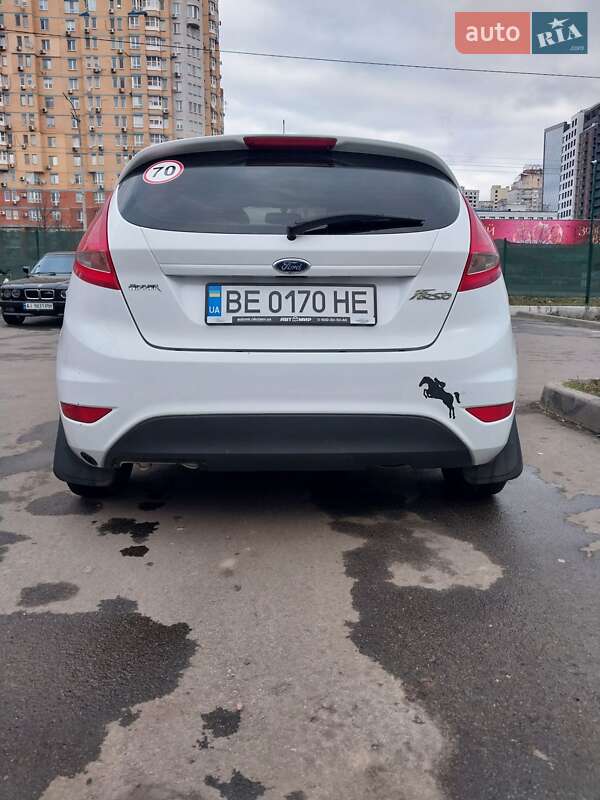 Хэтчбек Ford Fiesta 2012 в Киеве