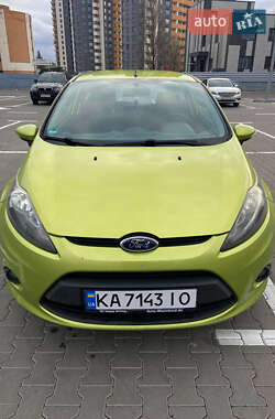 Хэтчбек Ford Fiesta 2009 в 