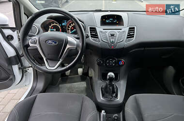 Хетчбек Ford Fiesta 2014 в Дніпрі