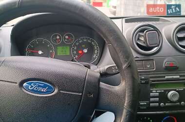 Хэтчбек Ford Fiesta 2008 в 