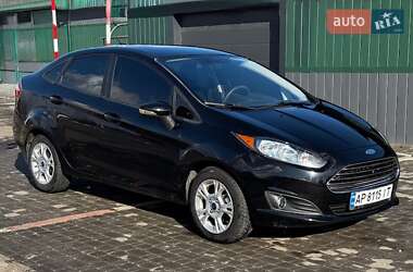 Седан Ford Fiesta 2015 в 