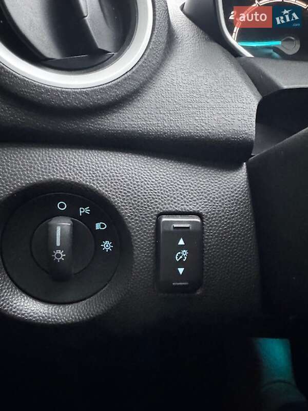 Седан Ford Fiesta 2015 в Запорожье фото 18 Седан Ford Fiesta 2015 в Запорожье