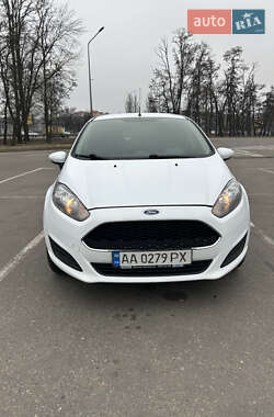 Хэтчбек Ford Fiesta 2017 в Киеве