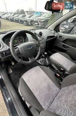 Хэтчбек Ford Fiesta 2007 в Белогородке