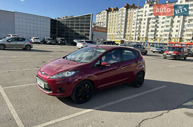 Хэтчбек Ford Fiesta 2011 в 