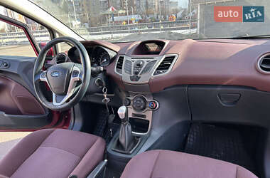 Хэтчбек Ford Fiesta 2011 в 