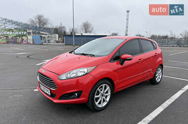 Хетчбек Ford Fiesta 2015 в Дніпрі