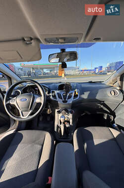Хэтчбек Ford Fiesta 2011 в Сумах