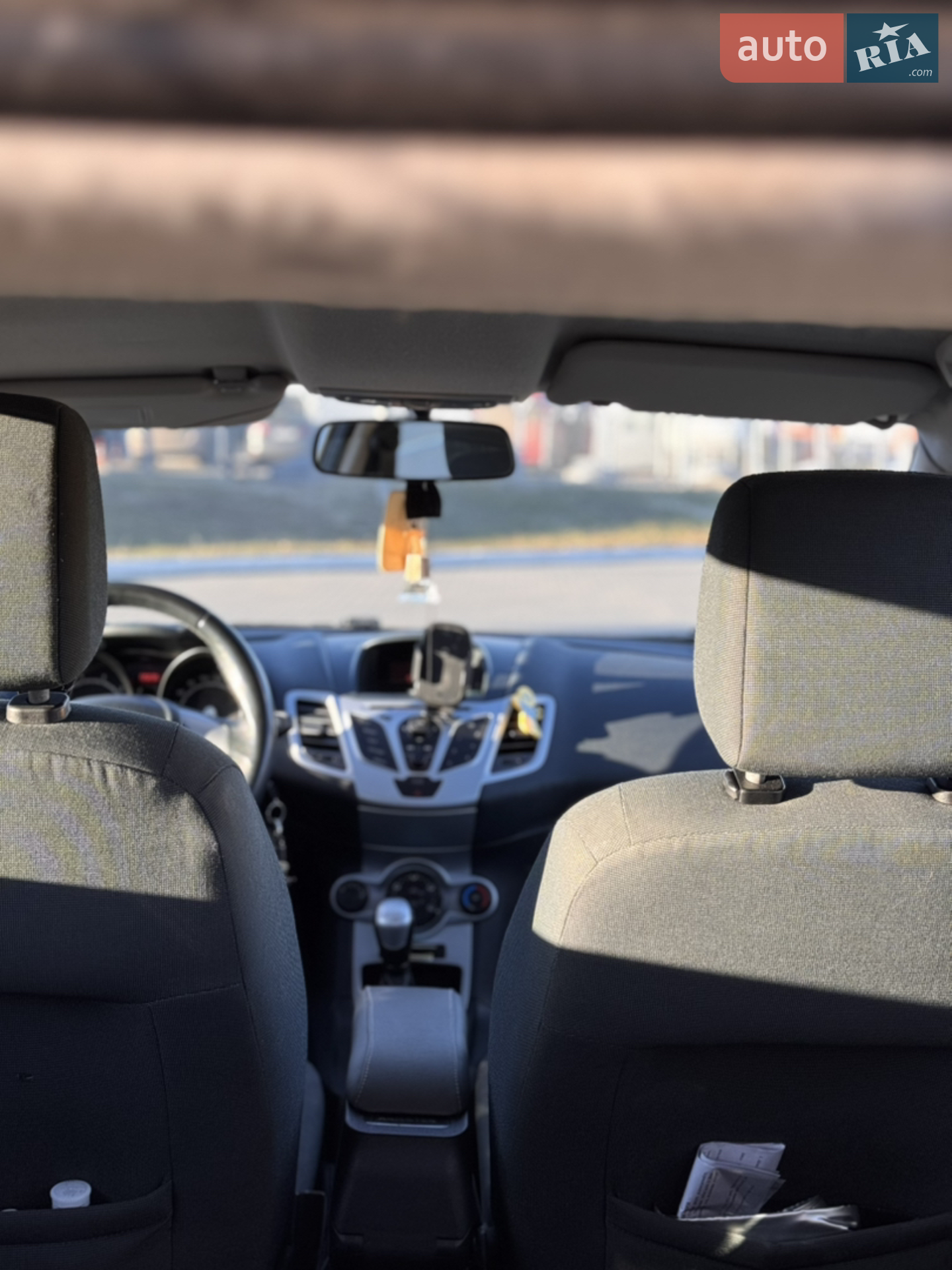 2011 Ford Fiesta - мініатюра 12