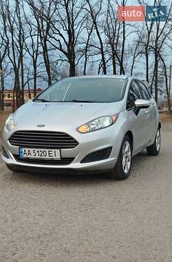 Хетчбек Ford Fiesta 2015 в Києві