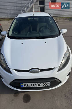 Хэтчбек Ford Fiesta 2009 в 