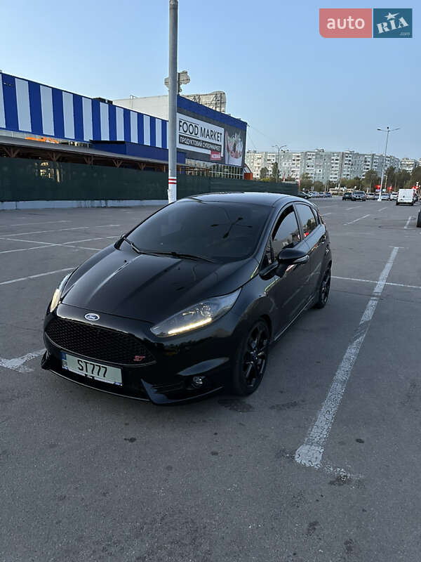 Хетчбек Ford Fiesta 2018 в Запоріжжі