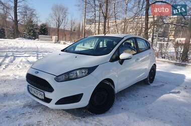 Хетчбек Ford Fiesta 2016 в Києві