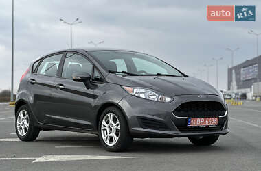 Хэтчбек Ford Fiesta 2015 в Львове