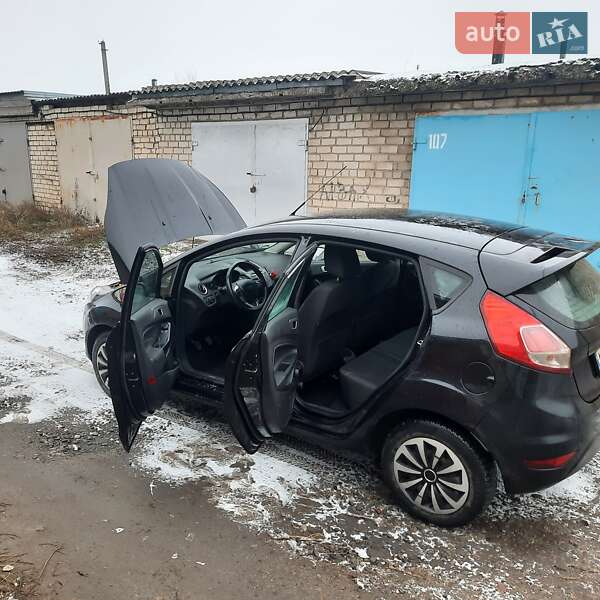 Хэтчбек Ford Fiesta 2014 в Днепре